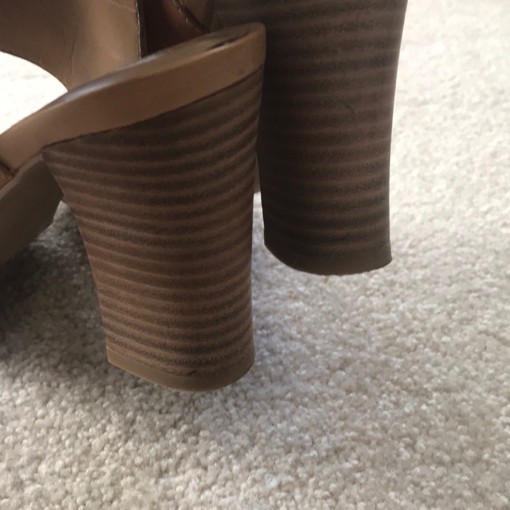 Sandals - Picture 7 of 7